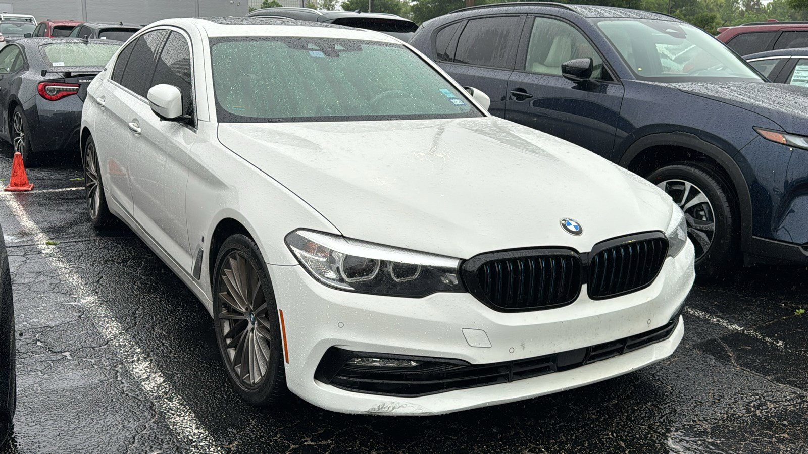 Used 2018 BMW 530e image 2