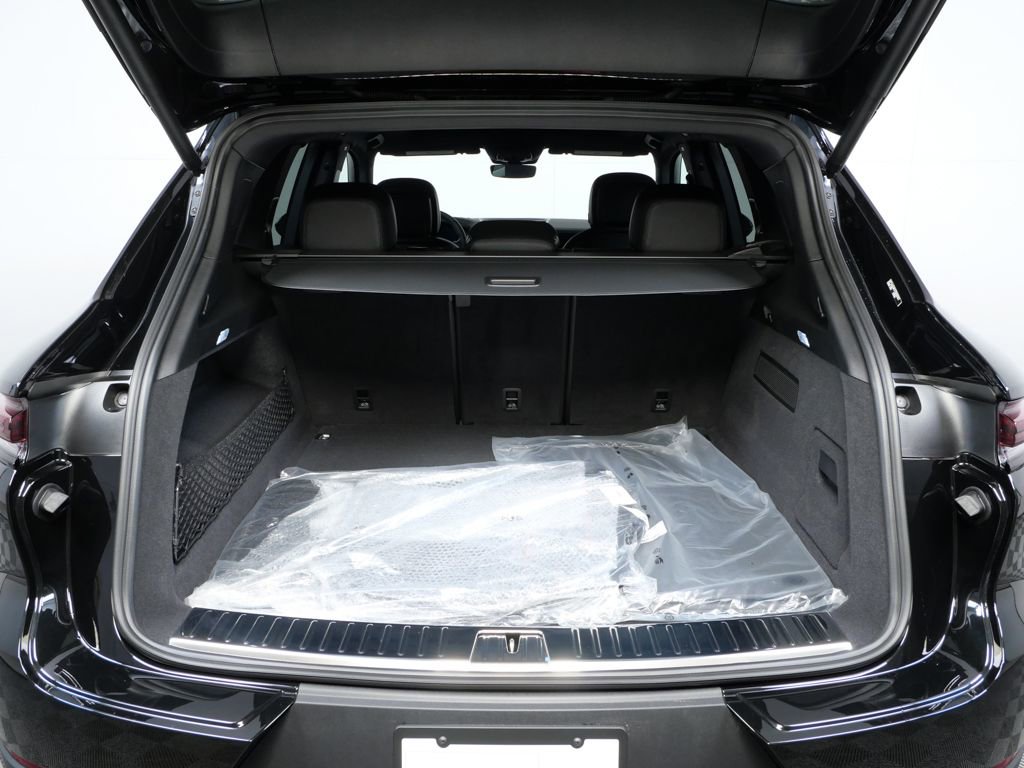 New 2026 Porsche Cayenne image 28
