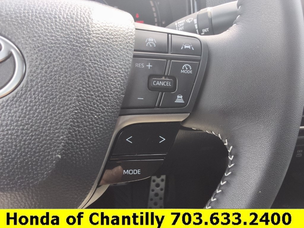 Used 2026 Toyota Camry SE FWD image 15