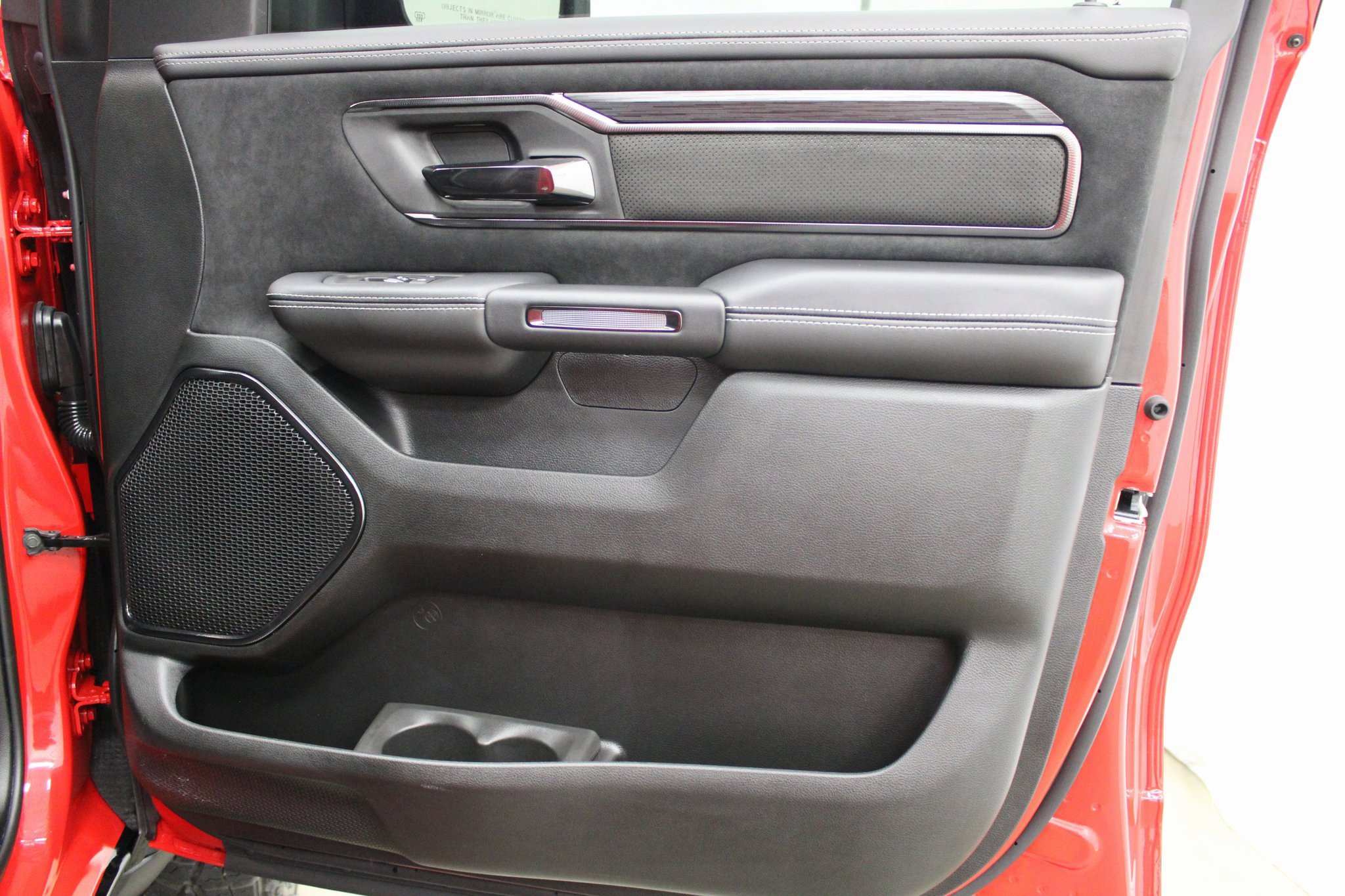 Used 2025 RAM 1500 RHO image 35