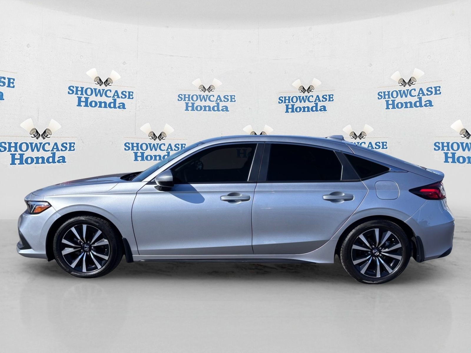 Certified 2024 Honda Civic EX-L image 4