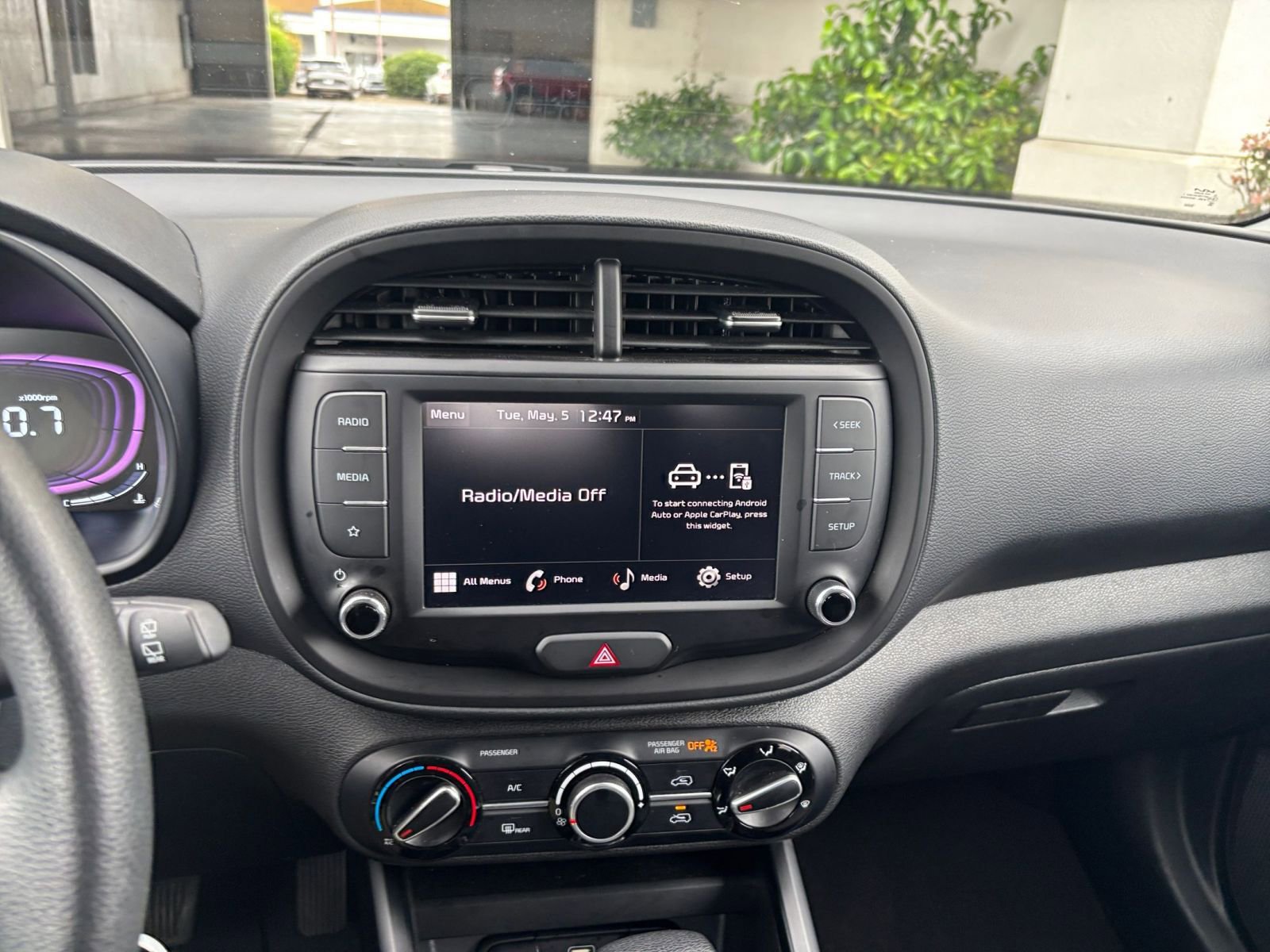 Used 2025 Kia Soul LX w/ LX Technology Package FWD image 20