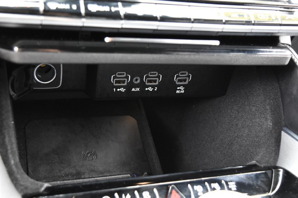 Used 2024 Jeep Wagoneer L Series II w/ Convenience Group I AWD/4WD image 23