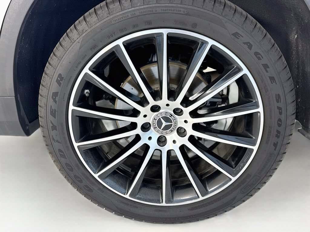 Used 2021 Mercedes-Benz GLC 300 image 31