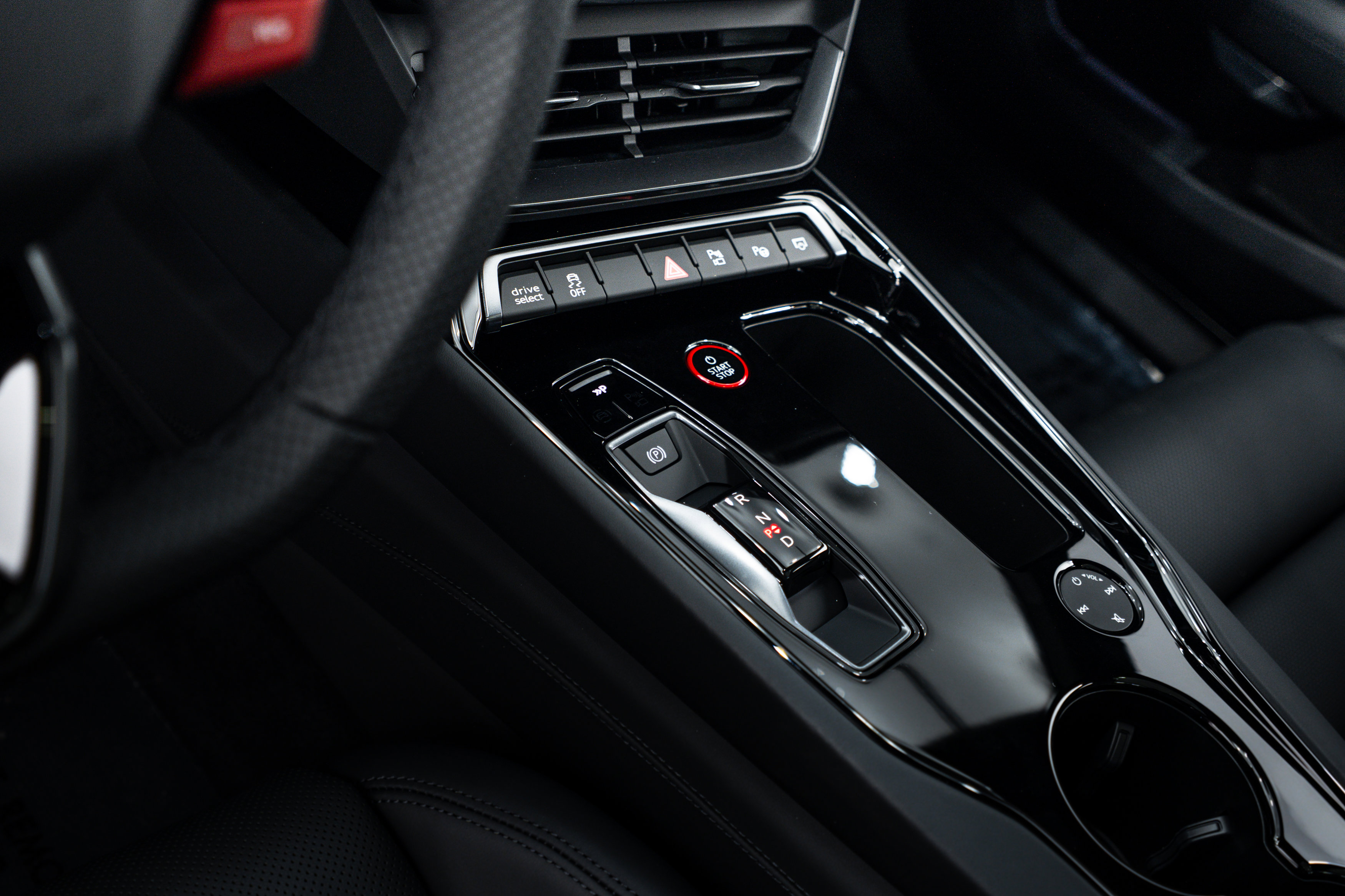 New 2025 Audi RS e-tron GT performance AWD/4WD image 12