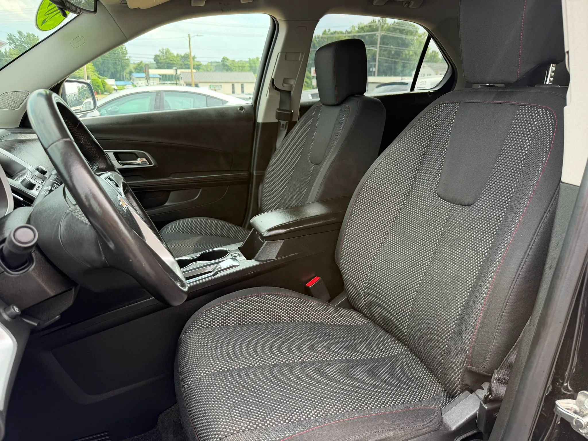 Used 2015 Chevrolet Equinox LT w/ Driver Convenience Package FWD image 10