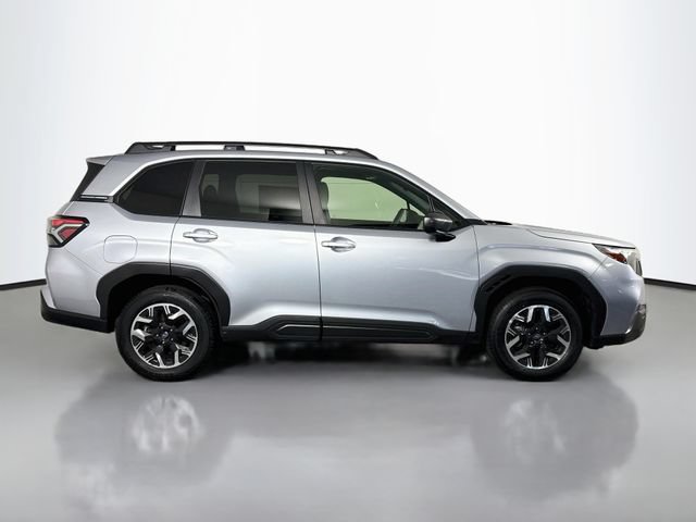 Certified 2025 Subaru Forester Premium AWD/4WD image 10