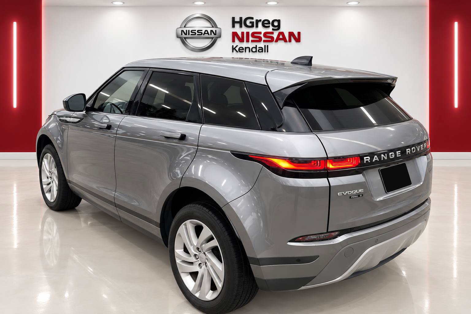 Used 2020 Land Rover Range Rover Evoque S AWD/4WD image 2