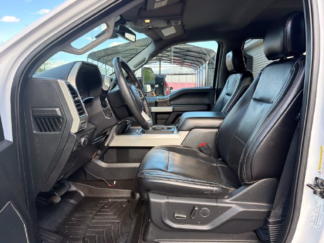 Used 2019 Ford F250 Lariat w/ Lariat Ultimate Package AWD/4WD image 11
