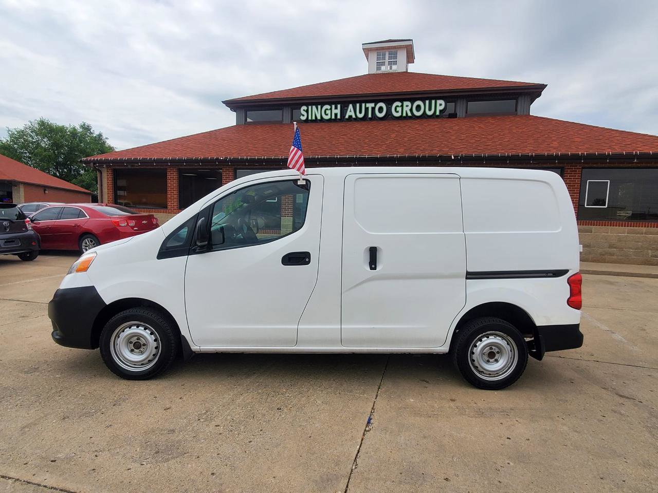Used 2017 Nissan NV200 S w/ Cruise Control Package image 5