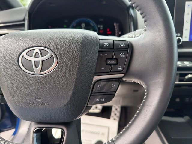 Used 2025 Toyota Camry SE FWD image 23