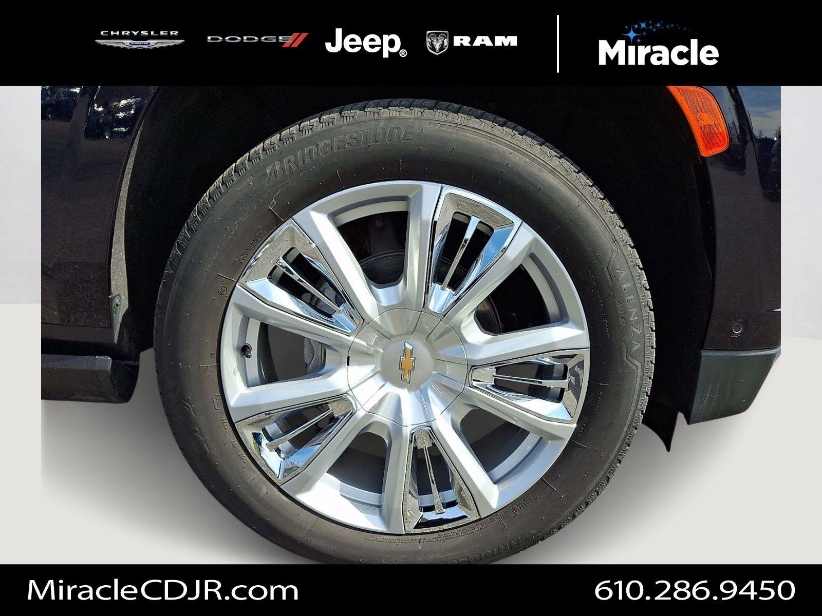 Used 2024 Chevrolet Suburban High Country w/ Advanced Technology Package AWD/4WD image 8