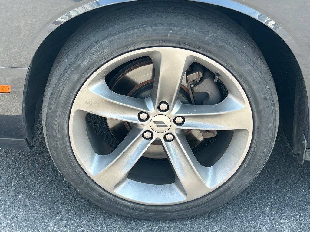 Used 2018 Dodge Challenger R/T RWD image 13