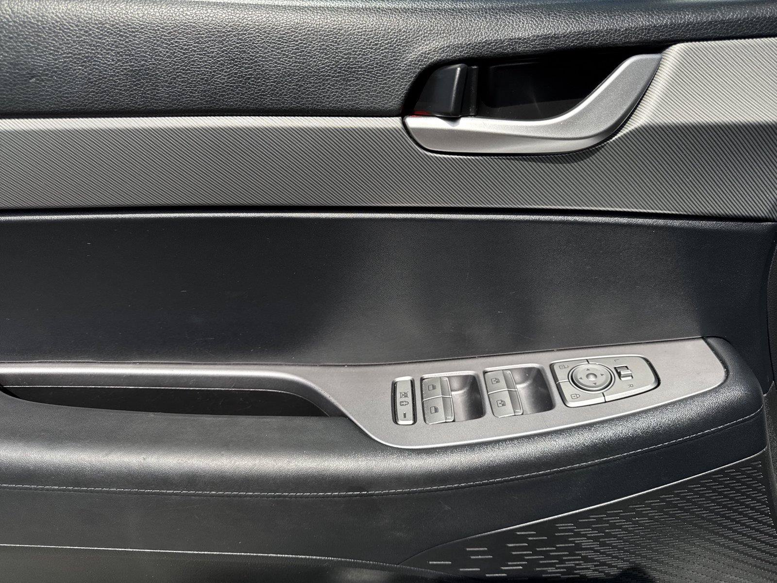 Used 2024 Hyundai Palisade SEL FWD image 12