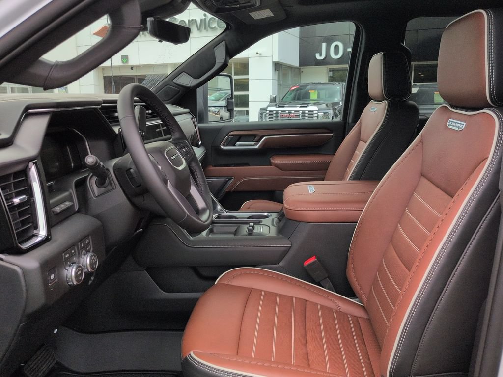 New 2026 GMC Sierra 3500 Denali Ultimate w/ LPO, Black Badging Package AWD/4WD image 12
