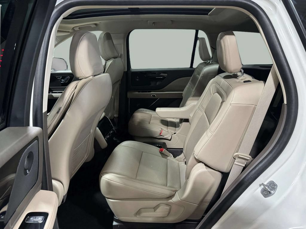 Certified 2023 Lincoln Aviator Reserve w/ Elements Package Plus AWD/4WD image 25