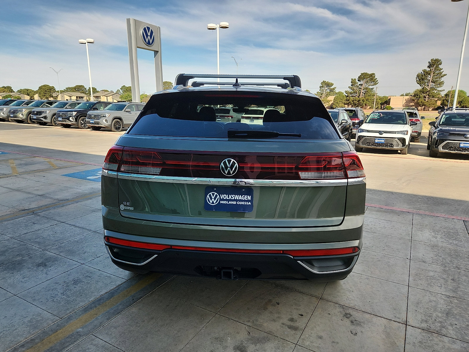 Certified 2026 Volkswagen Atlas Cross Sport SE FWD image 6