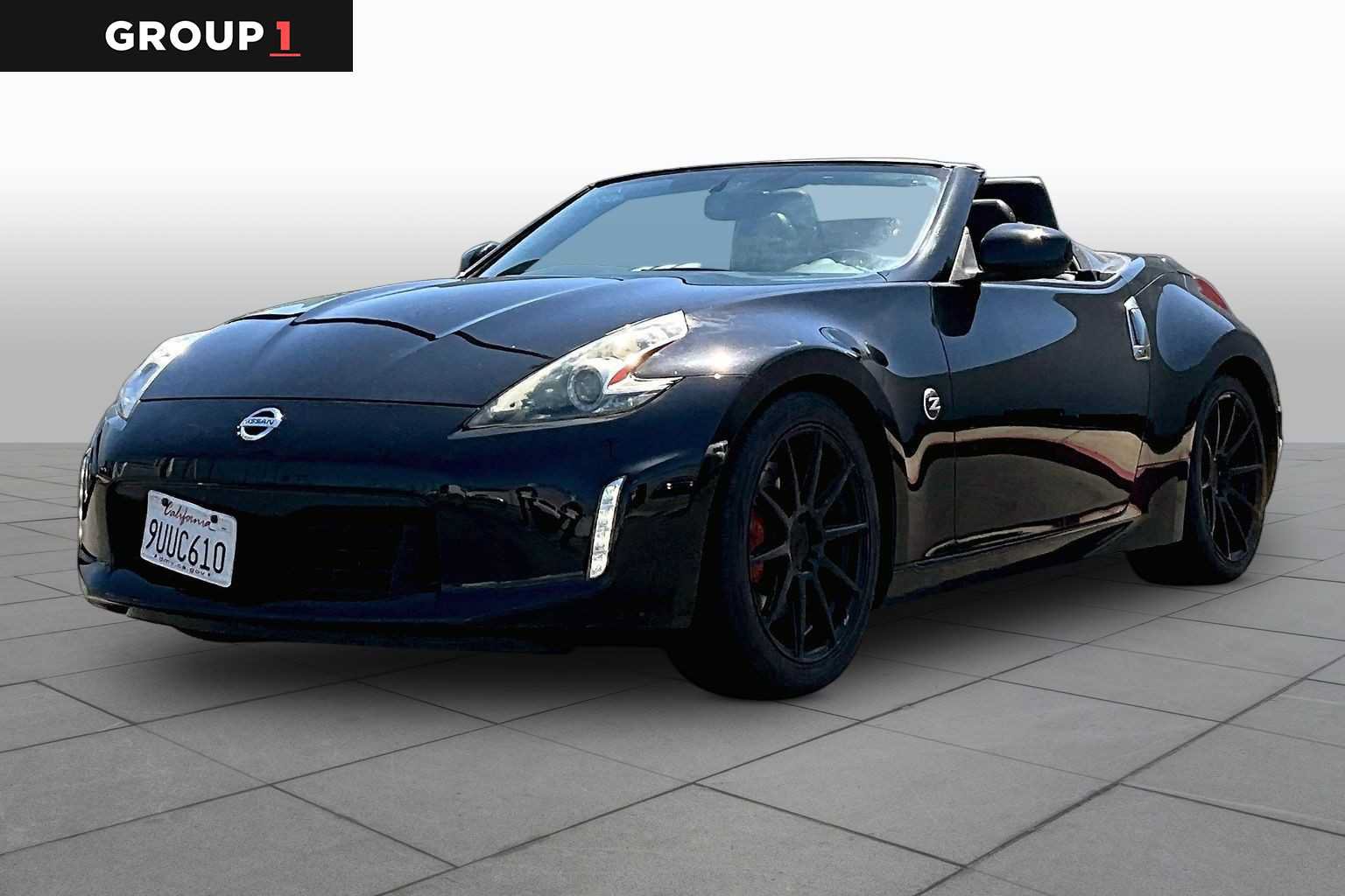 Used 2018 Nissan 370Z Touring Sport RWD image 1
