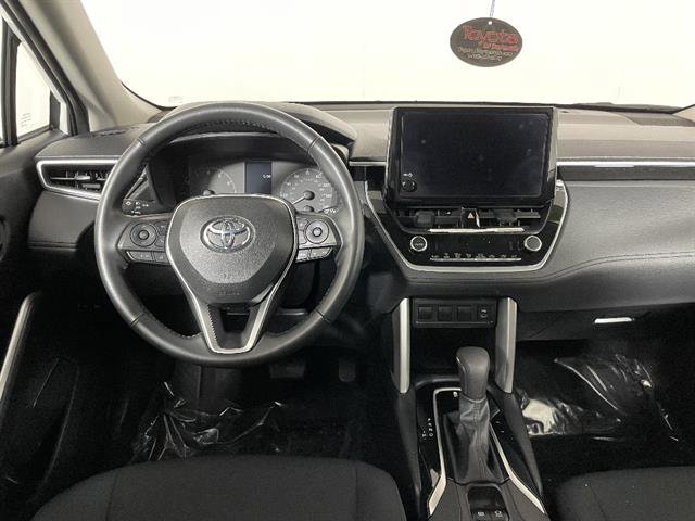 Certified 2023 Toyota Corolla Cross LE image 12