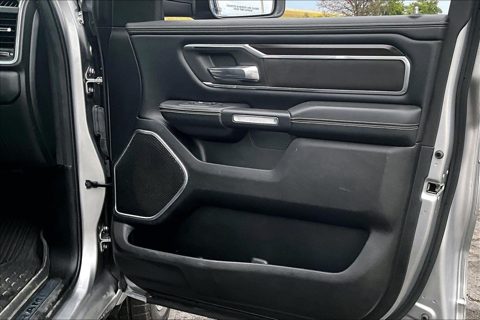 Used 2022 RAM 1500 Laramie w/ Laramie Southwest Edition AWD/4WD image 18