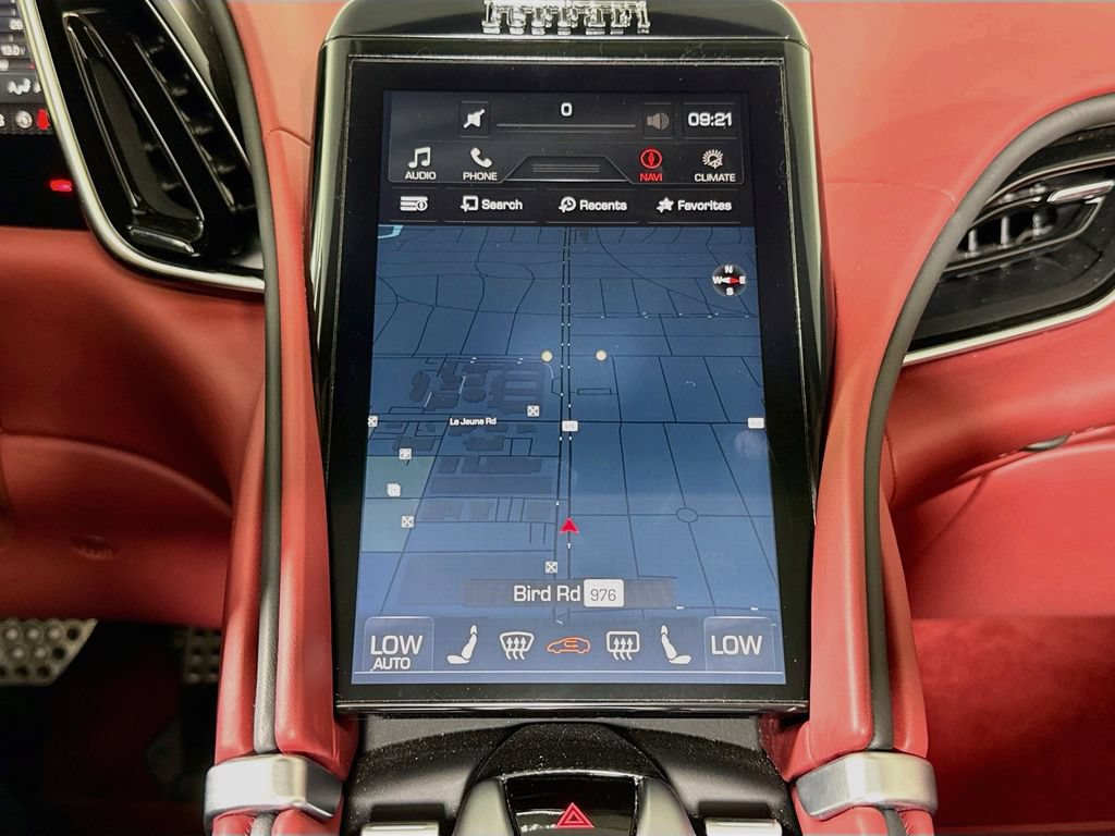 Used 2026 Ferrari Roma Spider RWD image 16