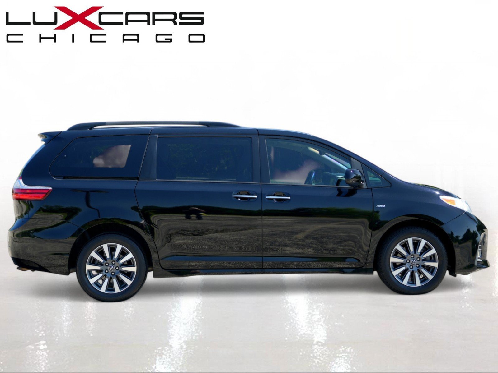 Used 2020 Toyota Sienna XLE Premium AWD/4WD image 8