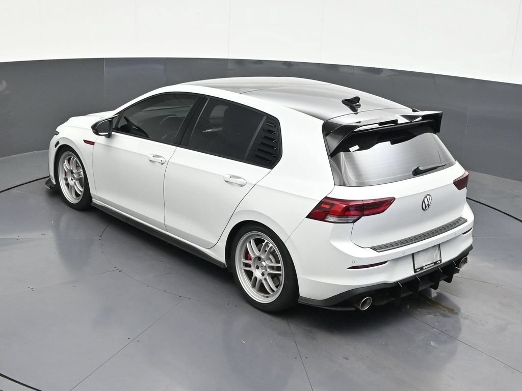 Used 2024 Volkswagen GTI SE FWD image 17