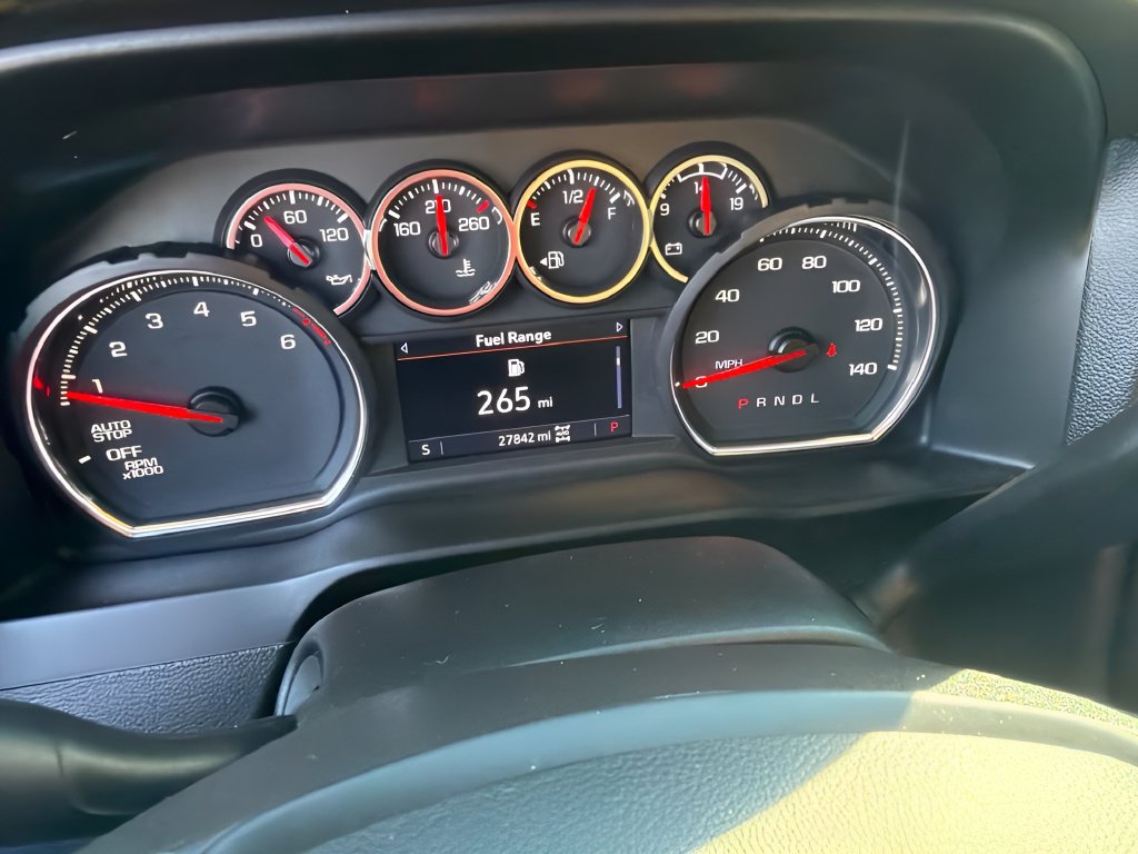 Used 2022 Chevrolet Silverado 1500 LT AWD/4WD image 18
