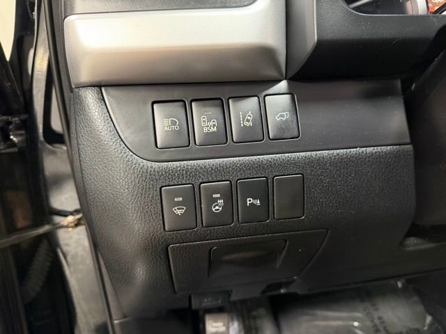 Used 2015 Toyota Highlander Limited Platinum AWD/4WD image 20