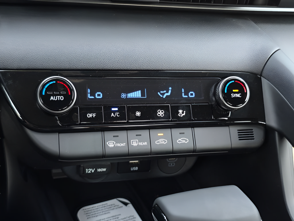 New 2026 Hyundai Elantra Sport FWD image 20