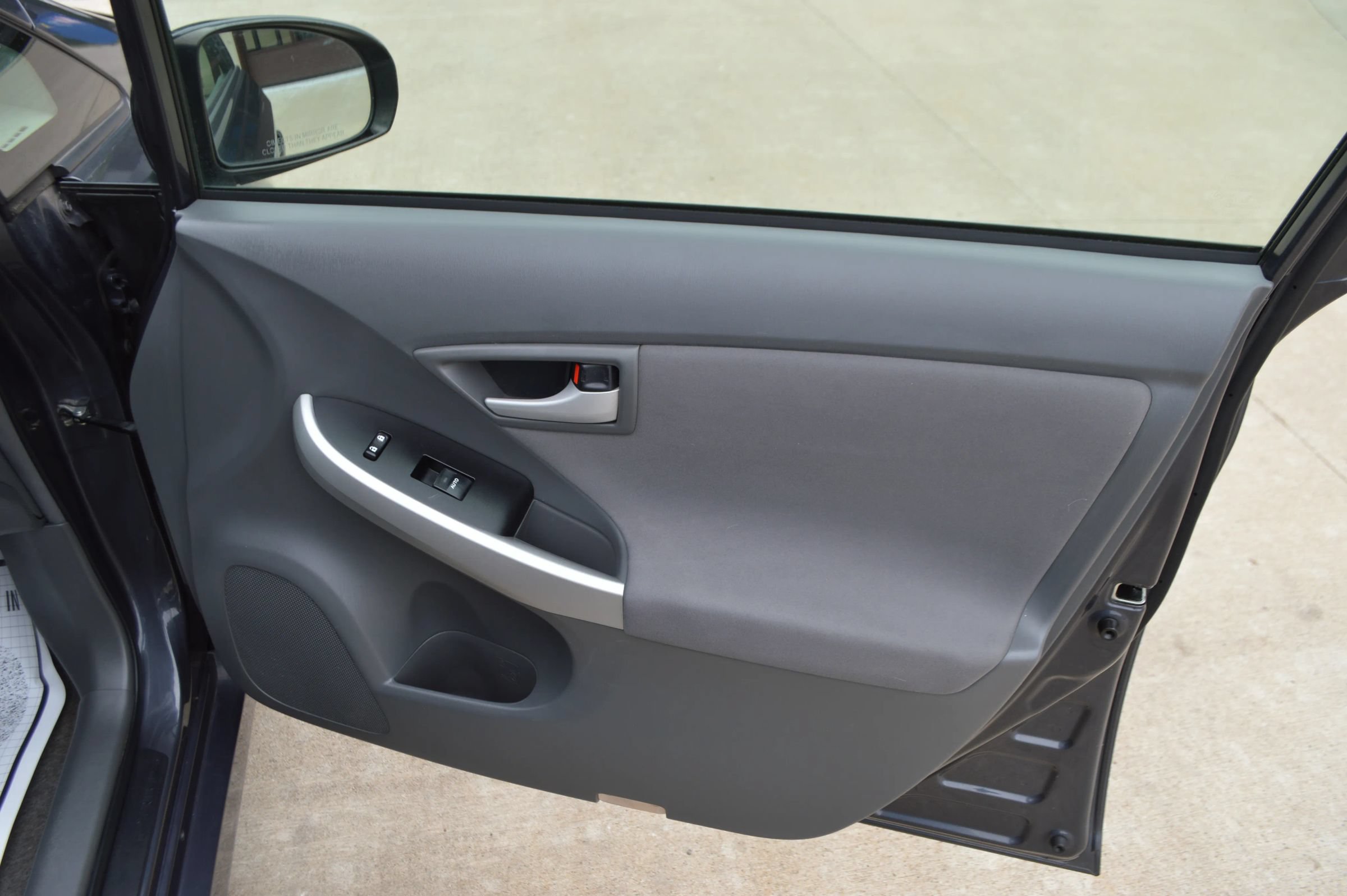 Used 2011 Toyota Prius Two FWD image 22