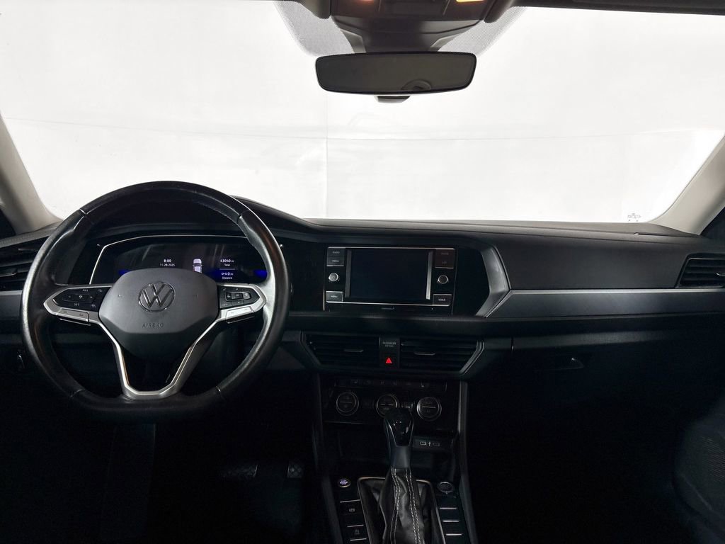Used 2024 Volkswagen Jetta SE image 12