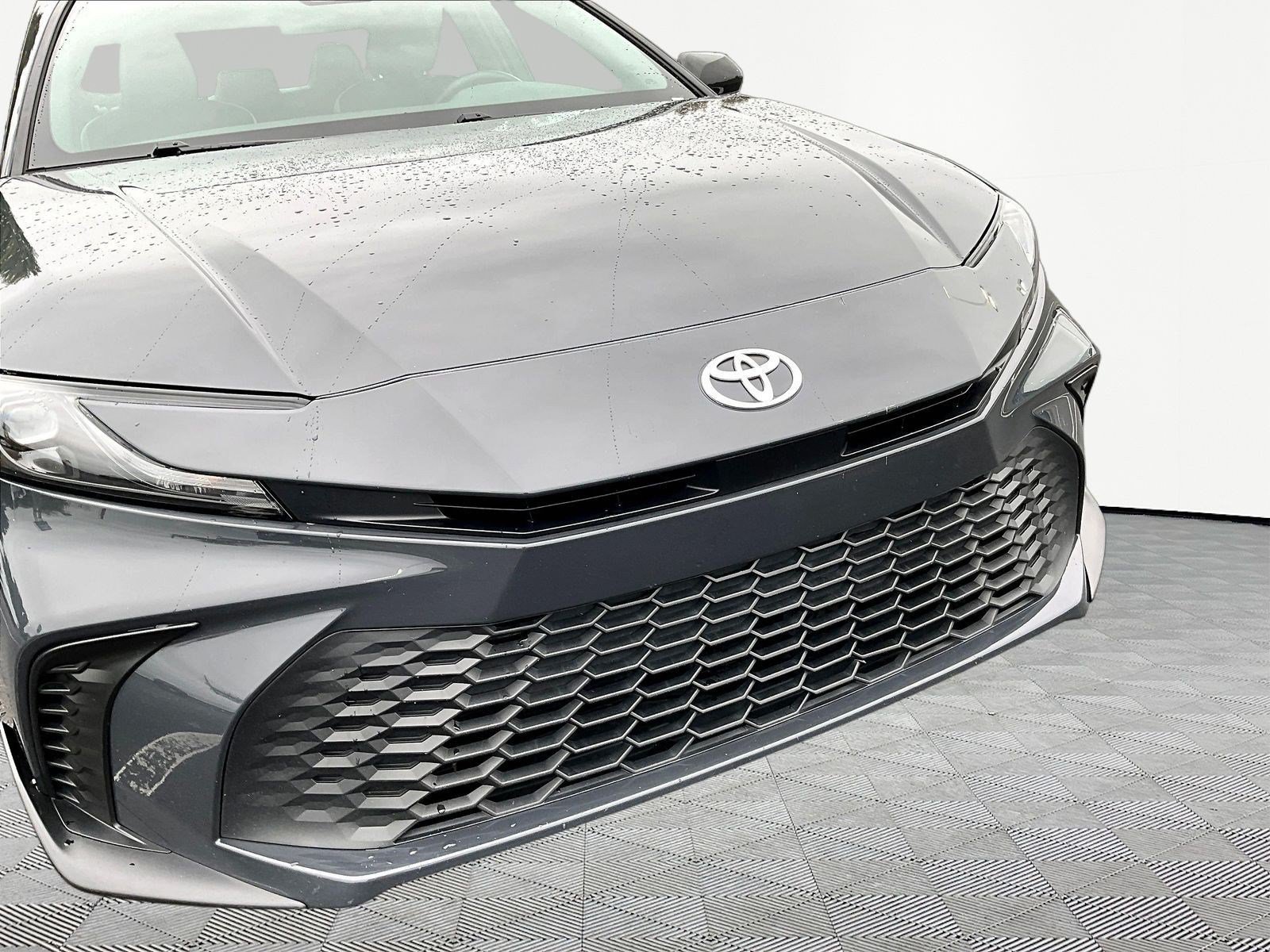 Used 2025 Toyota Camry SE FWD image 33