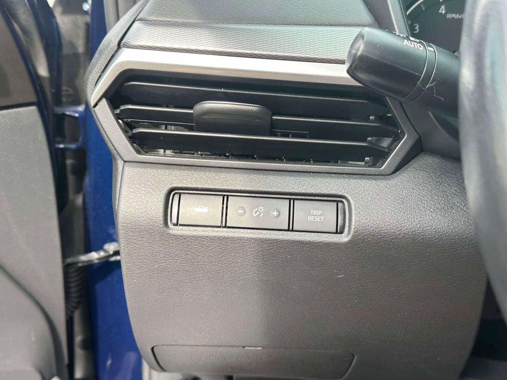 Used 2024 Nissan Altima 2.5 SR image 19