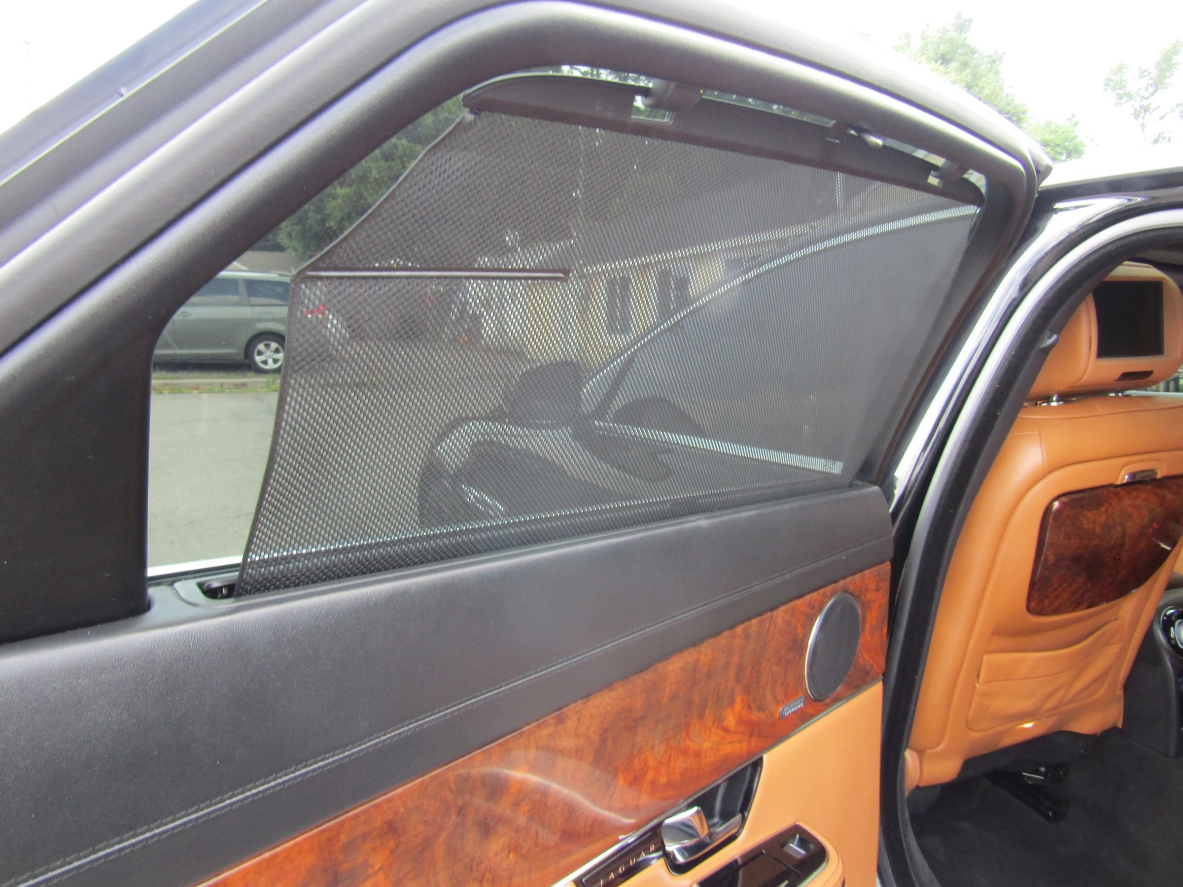 Used 2013 Jaguar XJ L Supersport RWD image 14