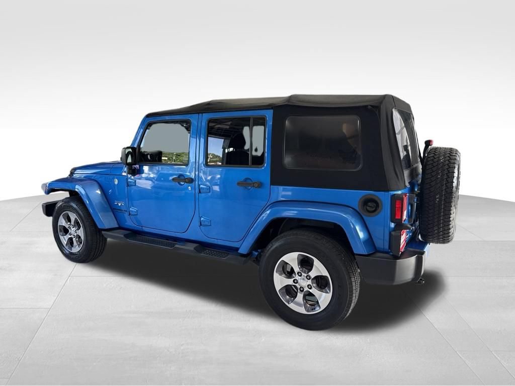 Used 2016 Jeep Wrangler Unlimited Sahara w/ Connectivity Group AWD/4WD image 4