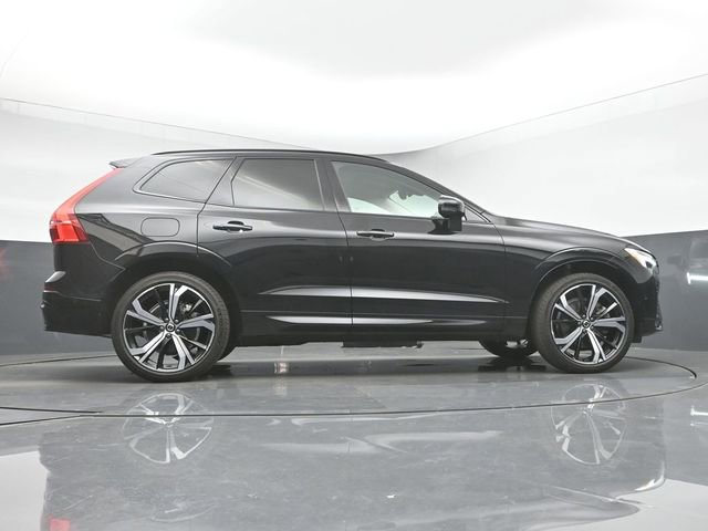 Used 2023 Volvo XC60 B6 Ultimate w/ Protection Package Premier image 43