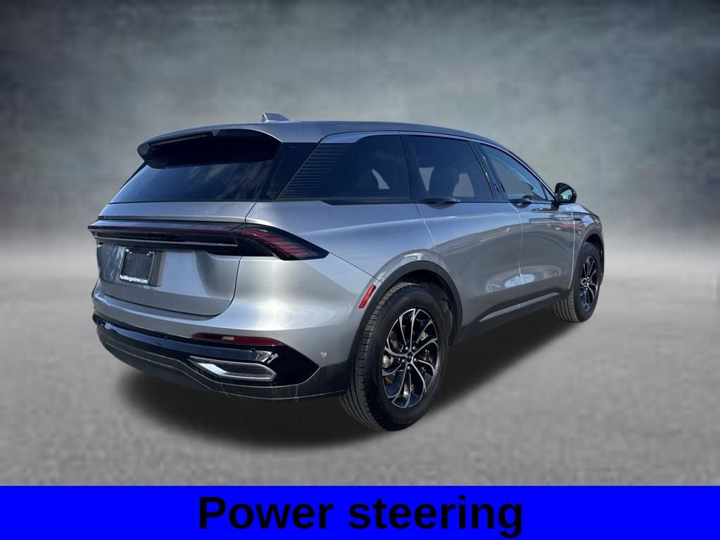 Used 2024 Lincoln Nautilus Premier AWD/4WD image 7