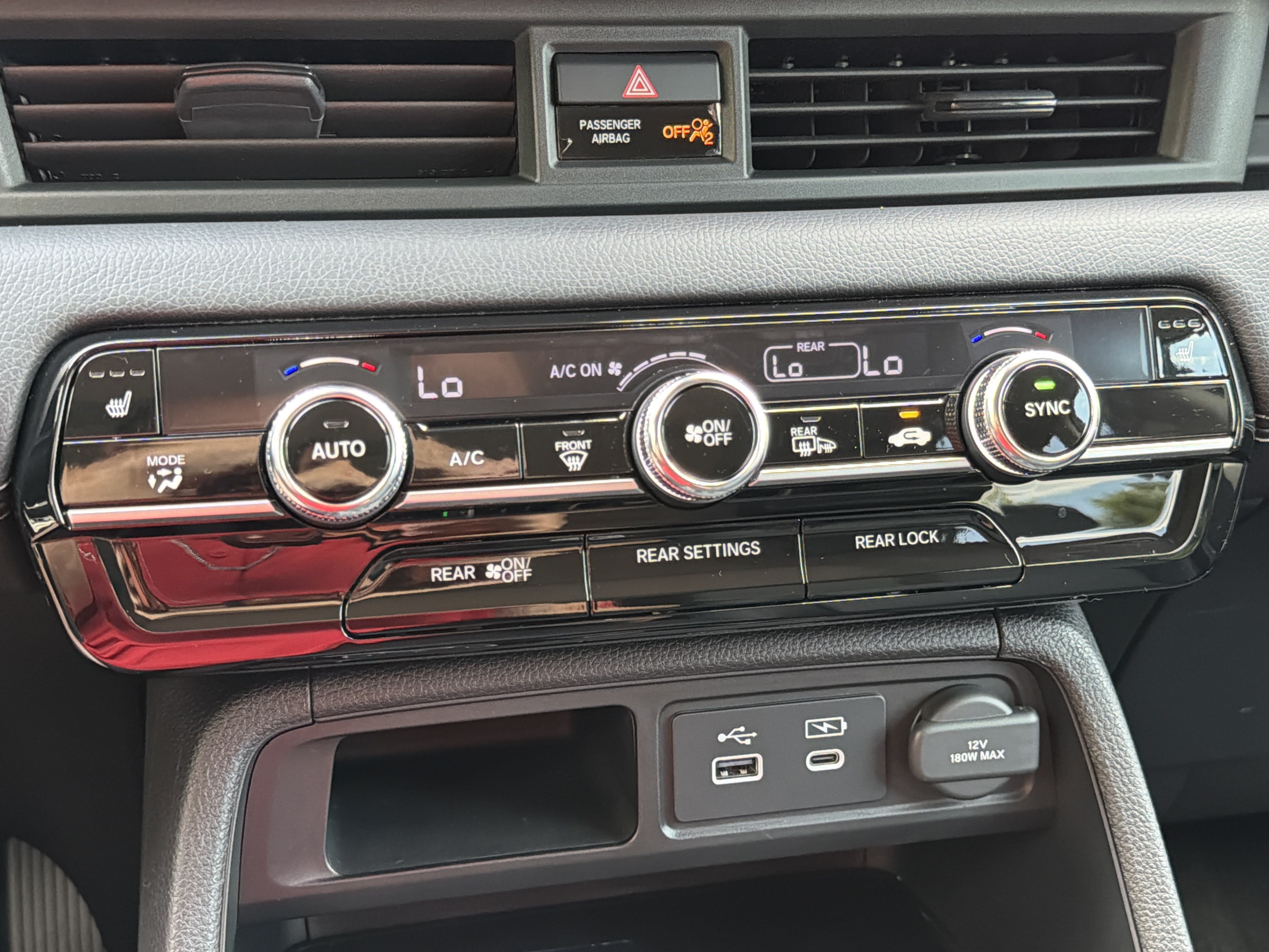 Used 2023 Honda Pilot Touring image 7