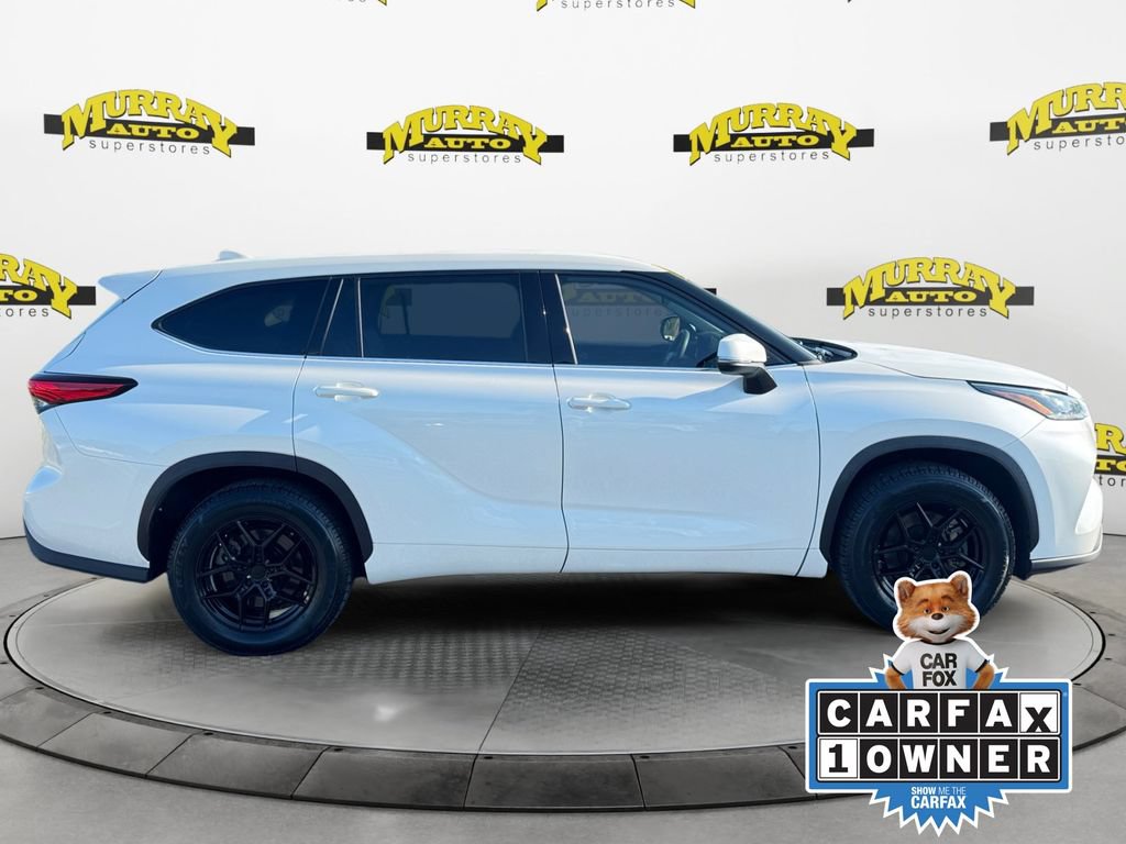 Used 2021 Toyota Highlander L FWD image 6