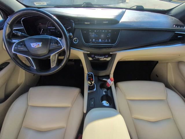 Used 2017 Cadillac XT5 Base w/ LPO, Wheel Lock Package image 14