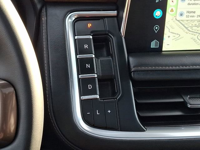 Used 2023 Chevrolet Suburban High Country image 24