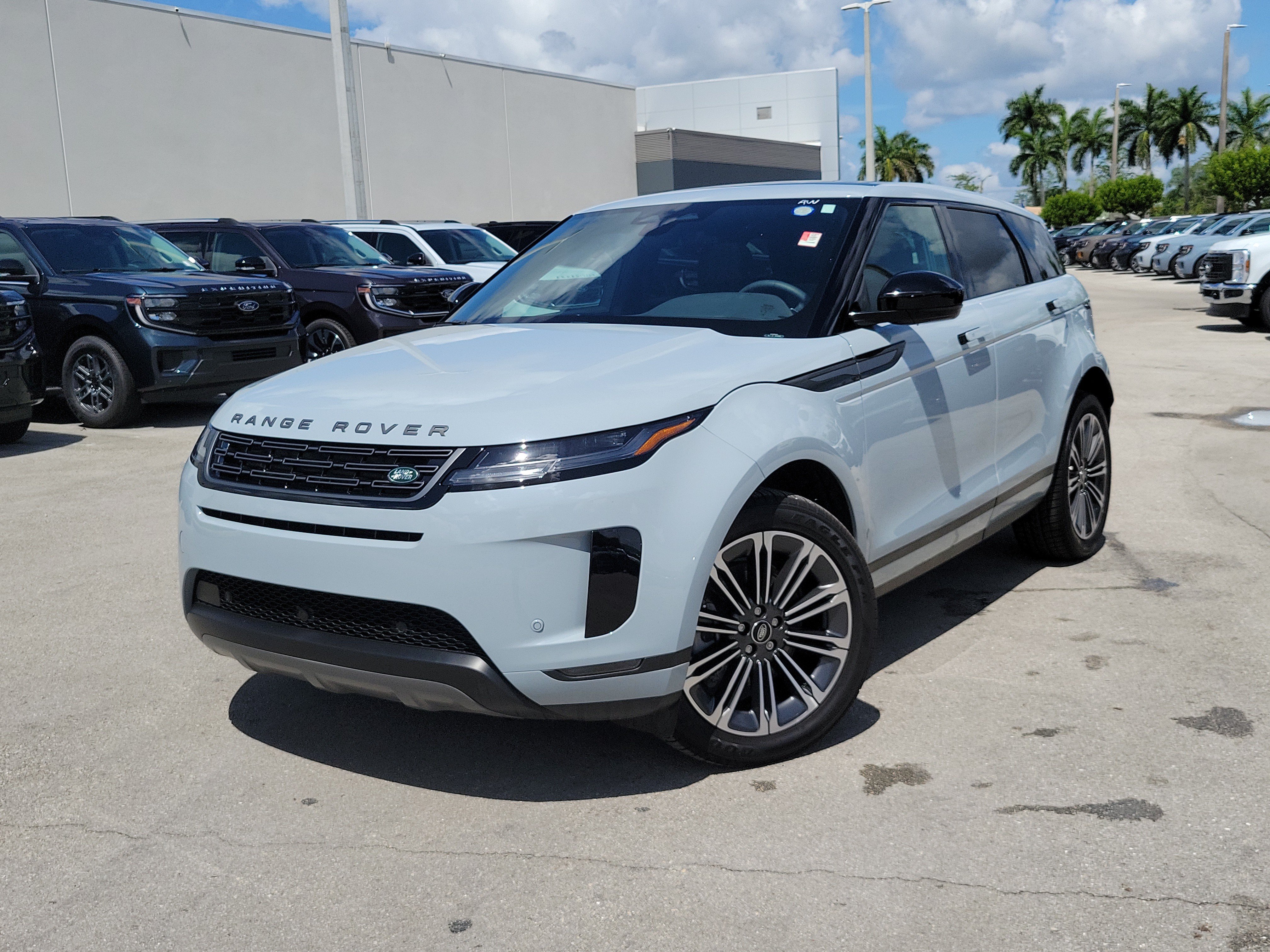 Used 2026 Land Rover Range Rover Evoque S AWD/4WD image 32