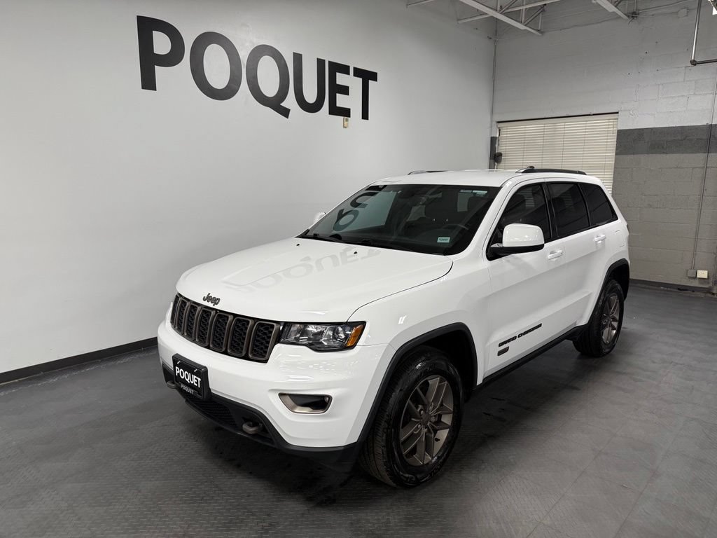 Used 2016 Jeep Grand Cherokee Laredo 75th Anniversary AWD/4WD image 2