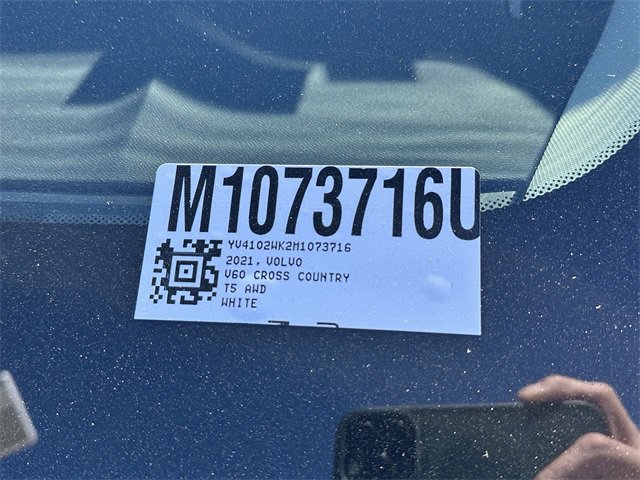 Used 2021 Volvo V60 T5 Cross Country w/ Climate Package image 32