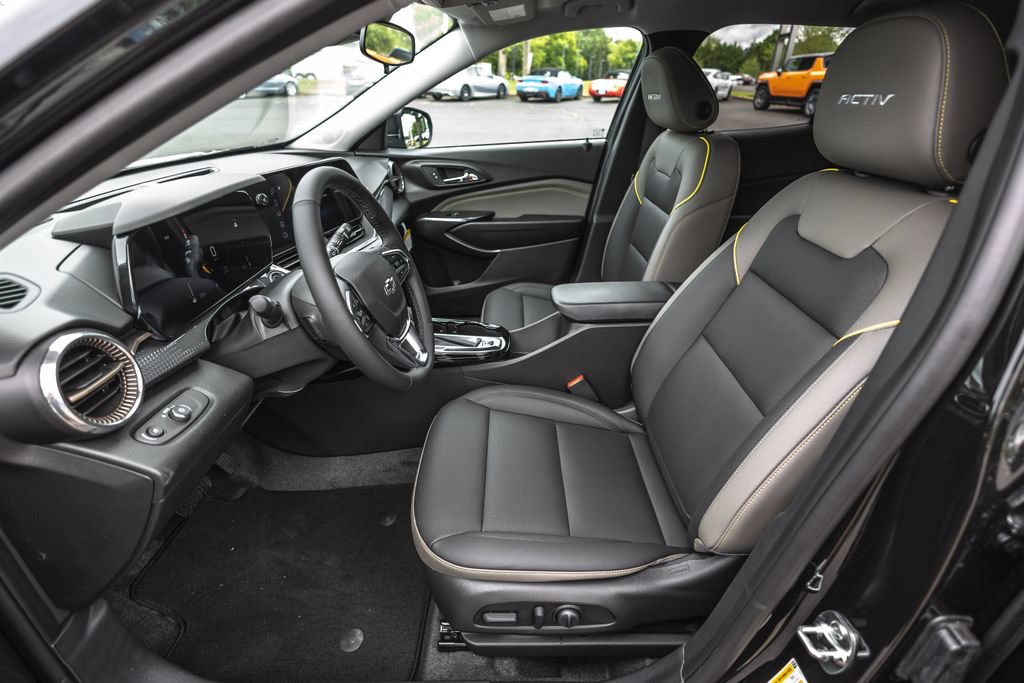 New 2026 Chevrolet Trax ACTIV w/ Driver Confidence Package FWD image 19