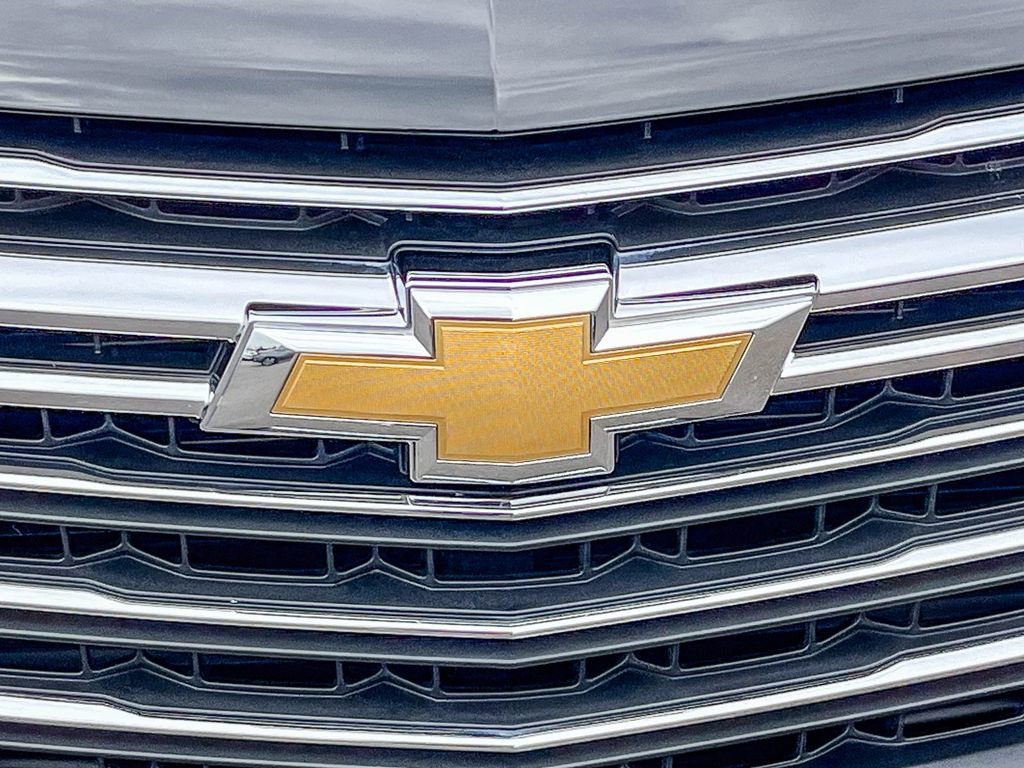 Used 2022 Chevrolet Traverse LT w/ LPO, Floor Liner Package image 15