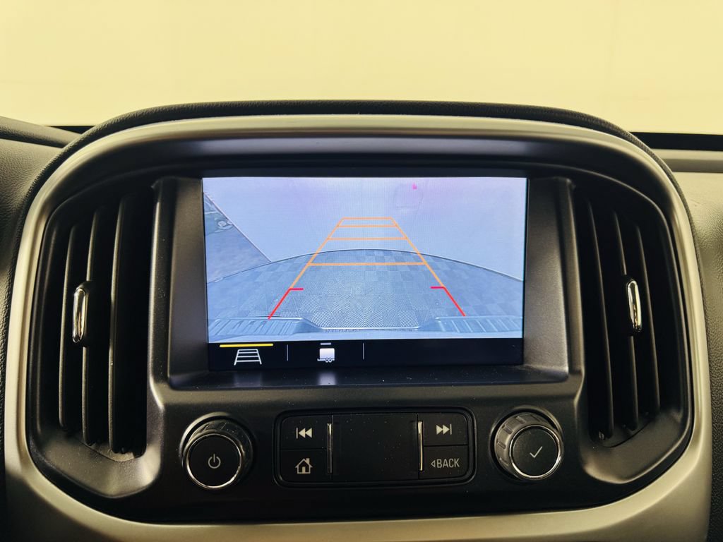 Used 2020 Chevrolet Colorado LT w/ LPO, Premium Interior Package AWD/4WD image 13