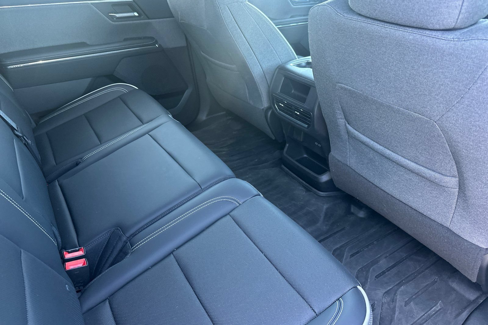 Used 2026 GMC Sierra EV Elevation AWD/4WD image 18