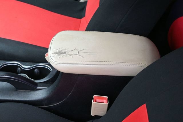 Used 2014 Dodge Avenger SE w/ Sport Appearance Group FWD image 17